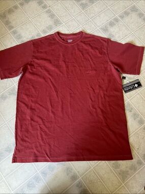 Men’s Columbia pigment dyed short sleeve Tee gypsy Red Authentic Fit